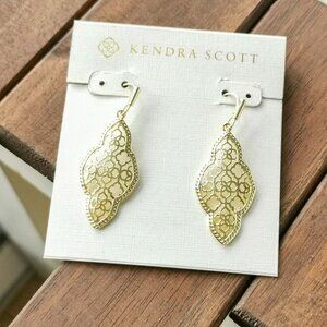 Kendra Scott Abbie Drop Earrings. Gold